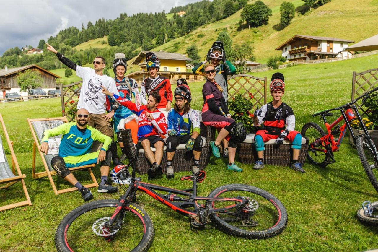 Hotel Barbarahof Saalbach, Inkl Jokercard Esterno foto