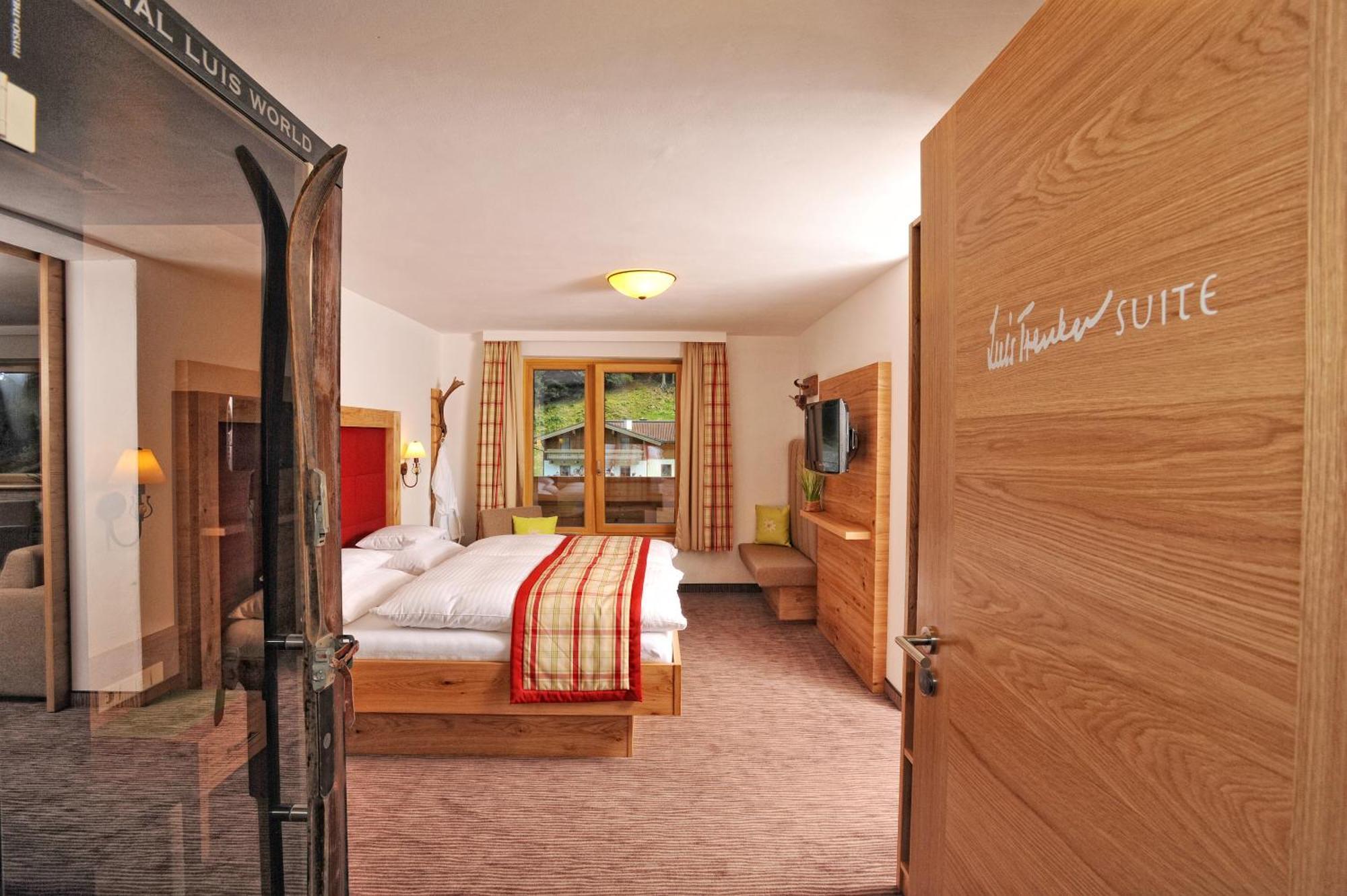 Hotel Barbarahof Saalbach, Inkl Jokercard Esterno foto