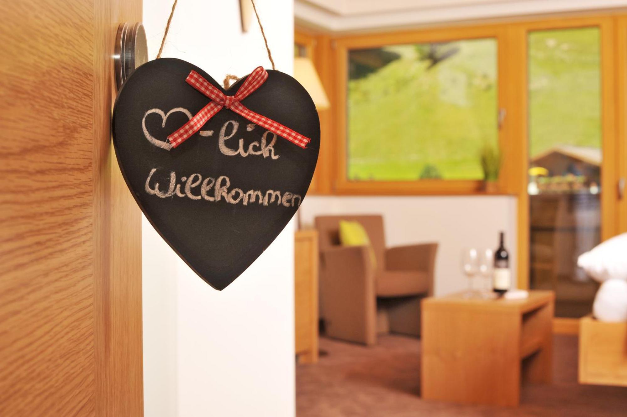 Hotel Barbarahof Saalbach, Inkl Jokercard Esterno foto